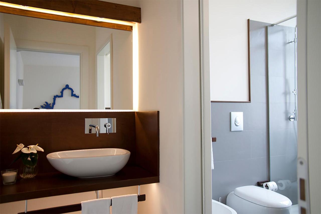 Foyer Rooms & Suites Affittacamere กาญารี ภายนอก รูปภาพ