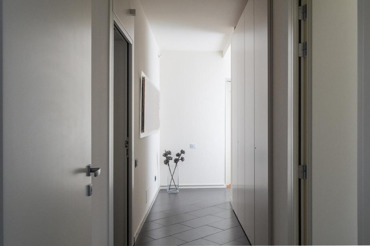 Foyer Rooms & Suites Affittacamere กาญารี ภายนอก รูปภาพ