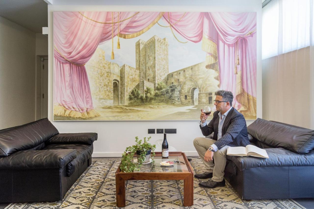 Foyer Rooms & Suites Affittacamere กาญารี ภายนอก รูปภาพ