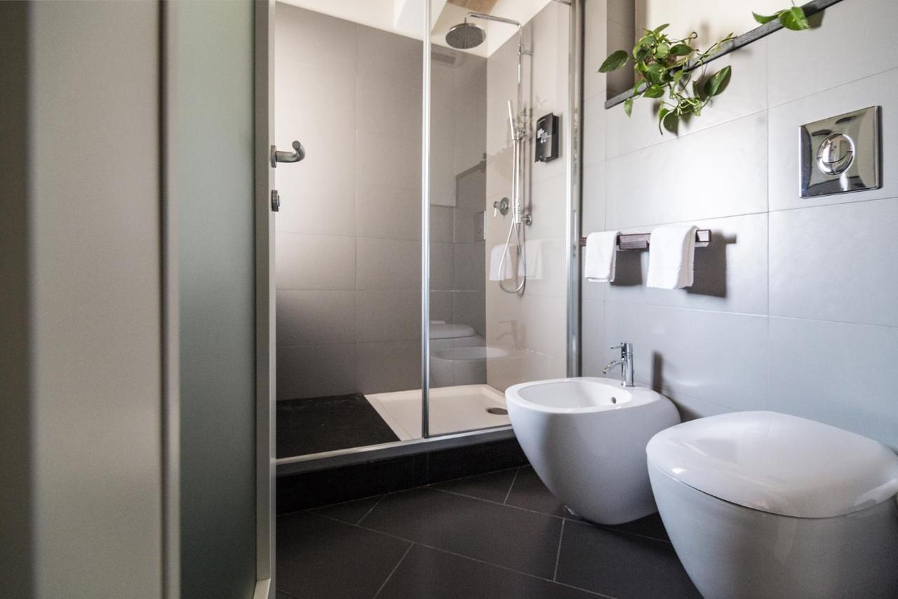 Foyer Rooms & Suites Affittacamere กาญารี ภายนอก รูปภาพ
