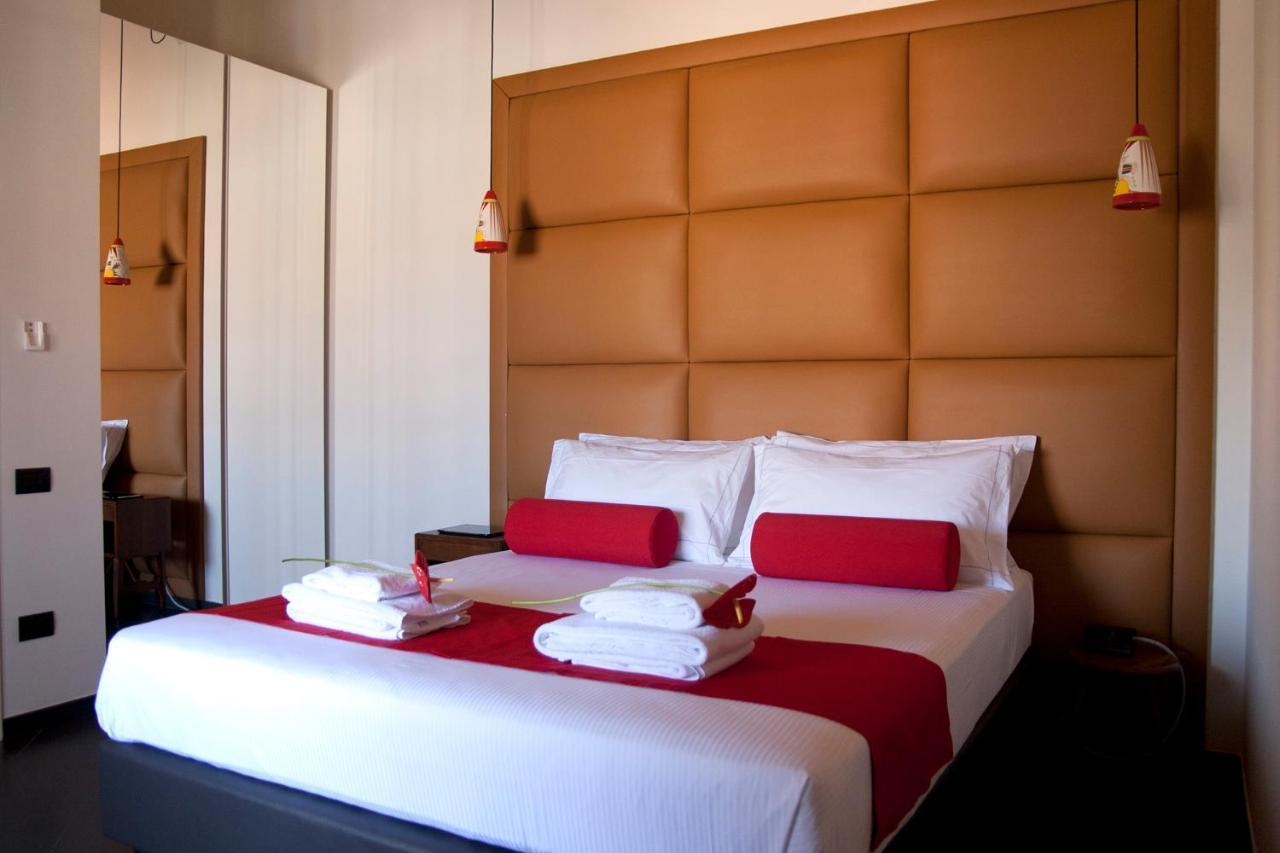 Foyer Rooms & Suites Affittacamere กาญารี ภายนอก รูปภาพ